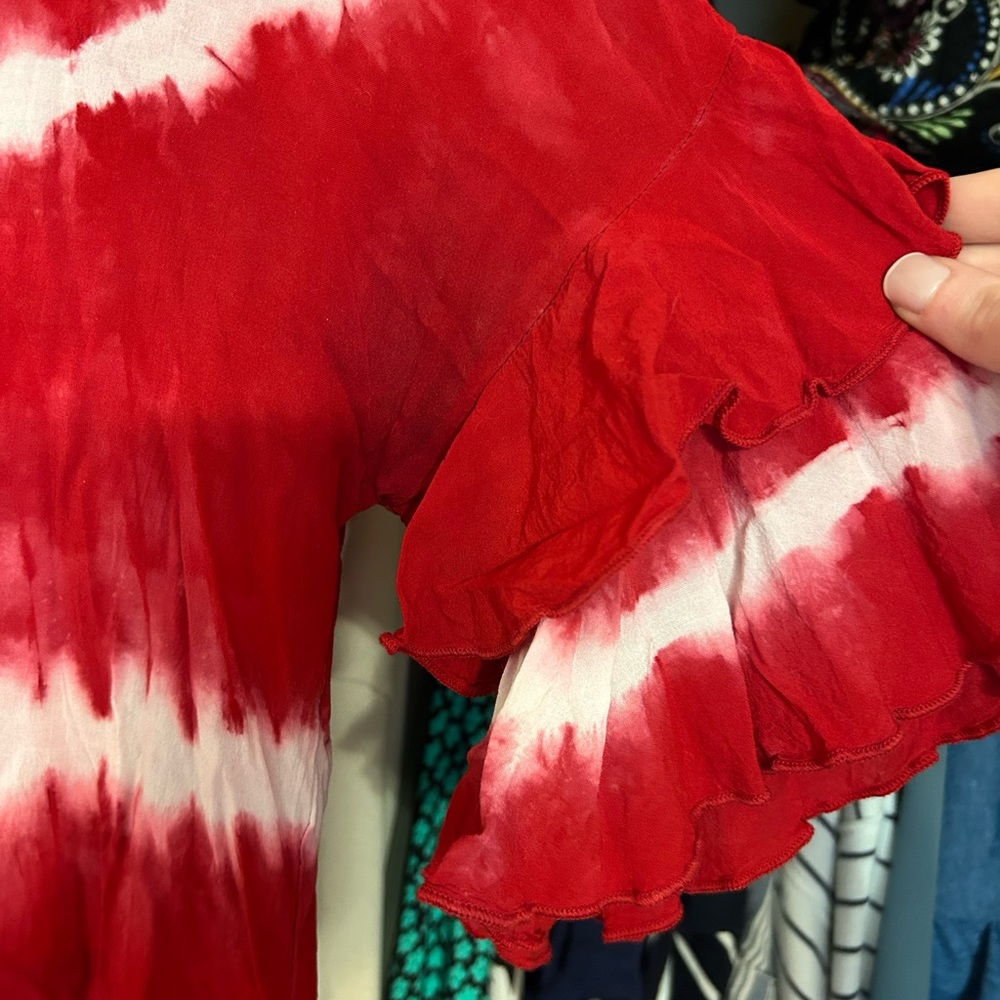 T Party Red and white Tie-Dye size small Ruffle Sleeve Top - Picture 4 of 4